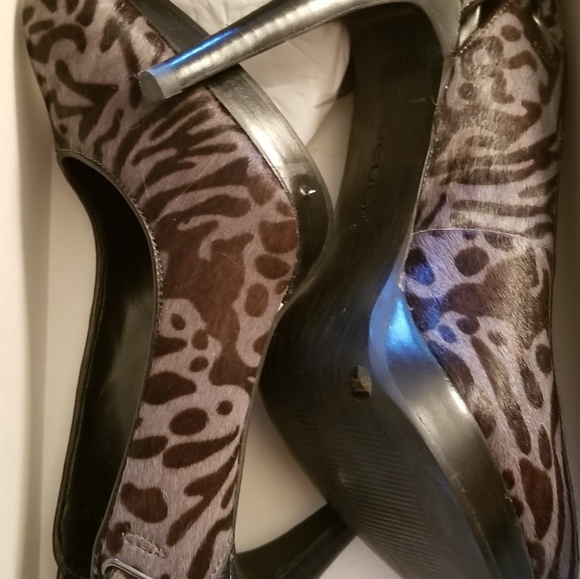 BCBG Hannah Exotic Animal Print Shoe - Picture 7 of 7